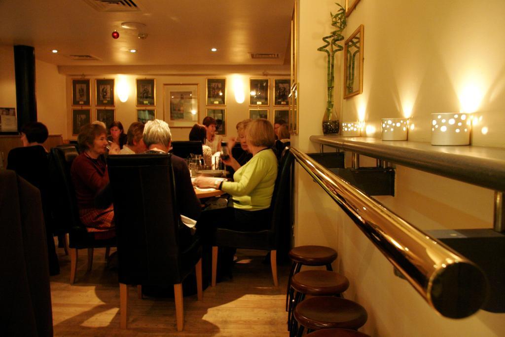 The Pipers' Tryst Hotel Glasgow Kültér fotó